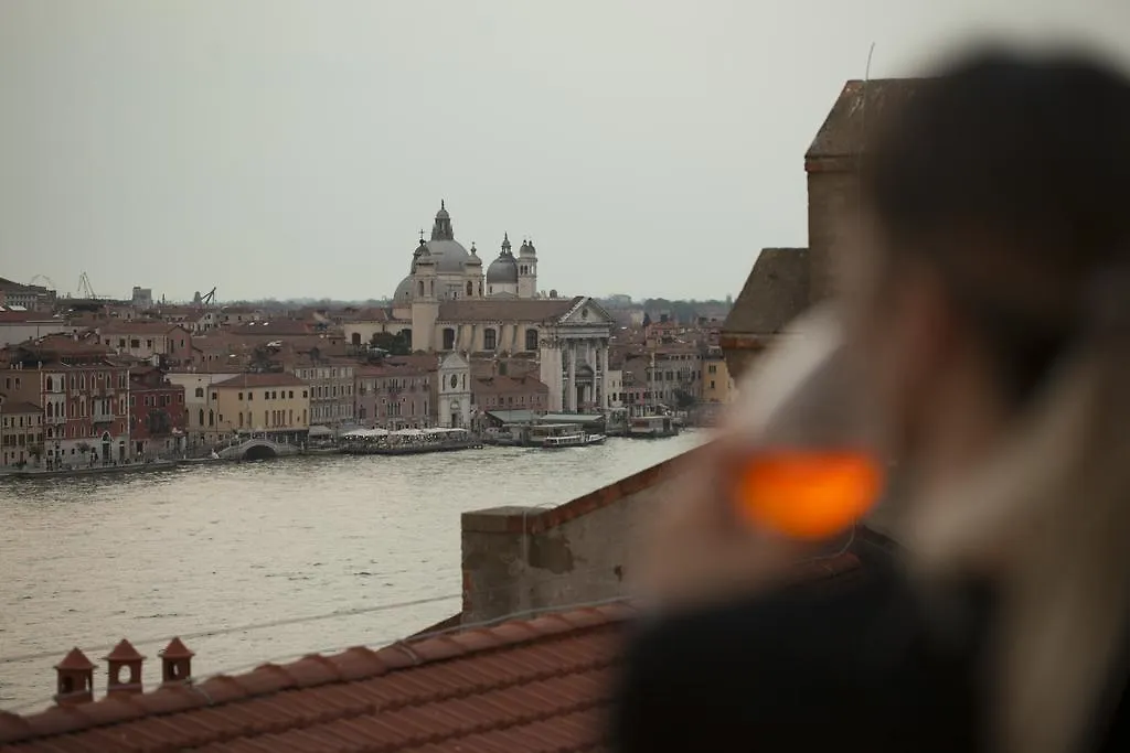 The Venice Penthouse And Rooftop-Terrace At Molino Stucky Apartment